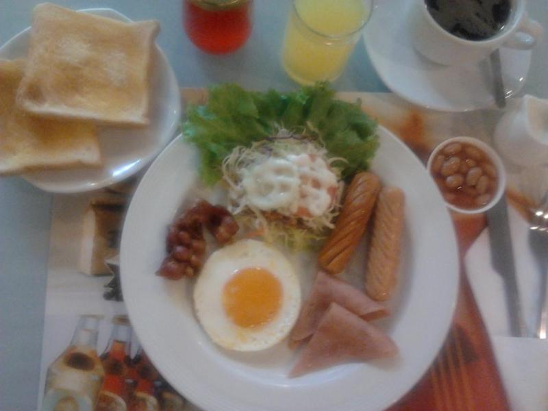 Maxim's Inn - Genel