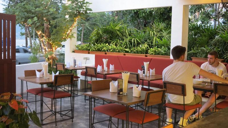 The Front Hotel & Appartments - Restoran