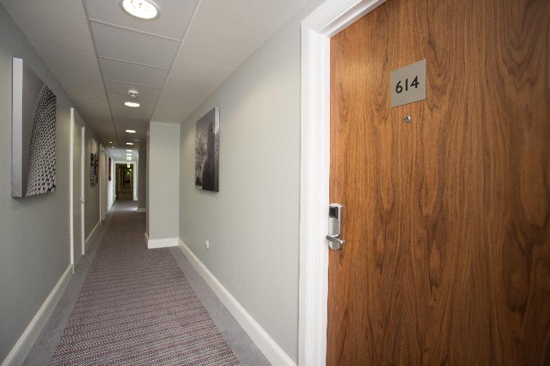 Staybridge Suites Birmingham - Lobi