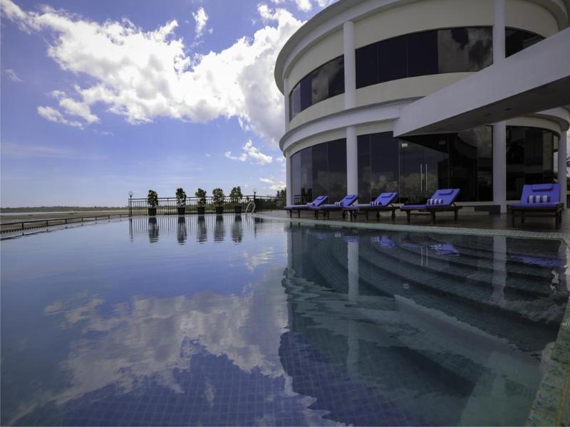 BW Suite Belitung - Havuz