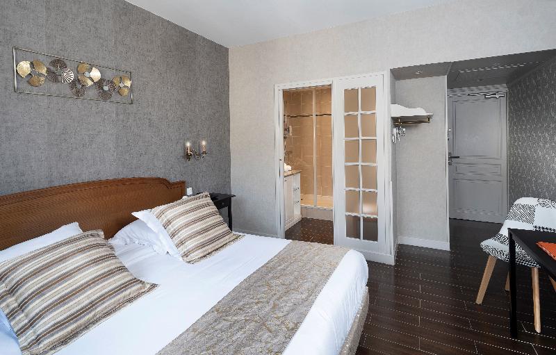 Le Beau Rivage - Genel