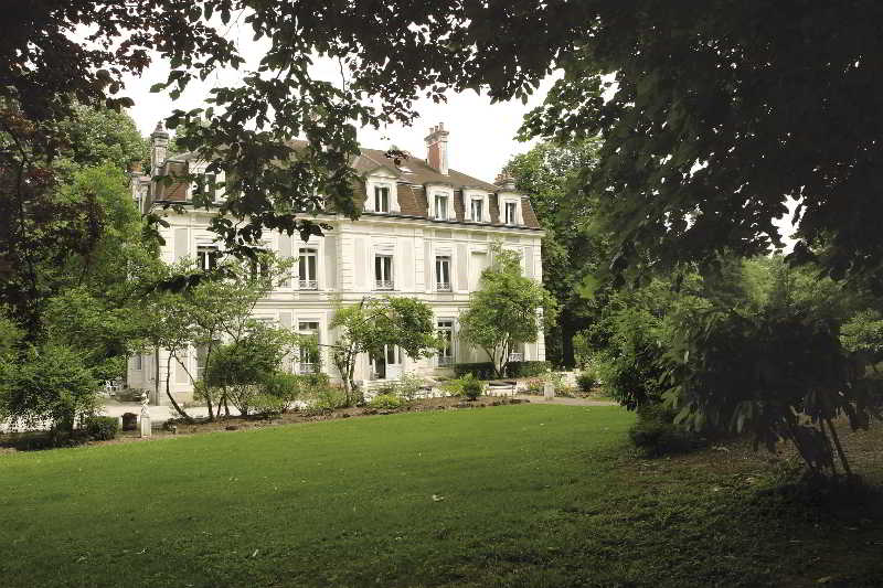 Chateau De La Dame Blanche