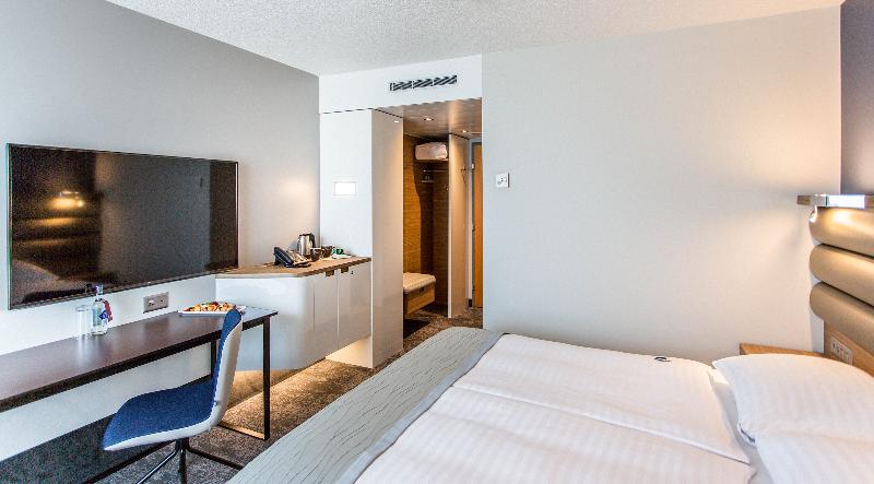 Movenpick Hotel Lausanne - Oda