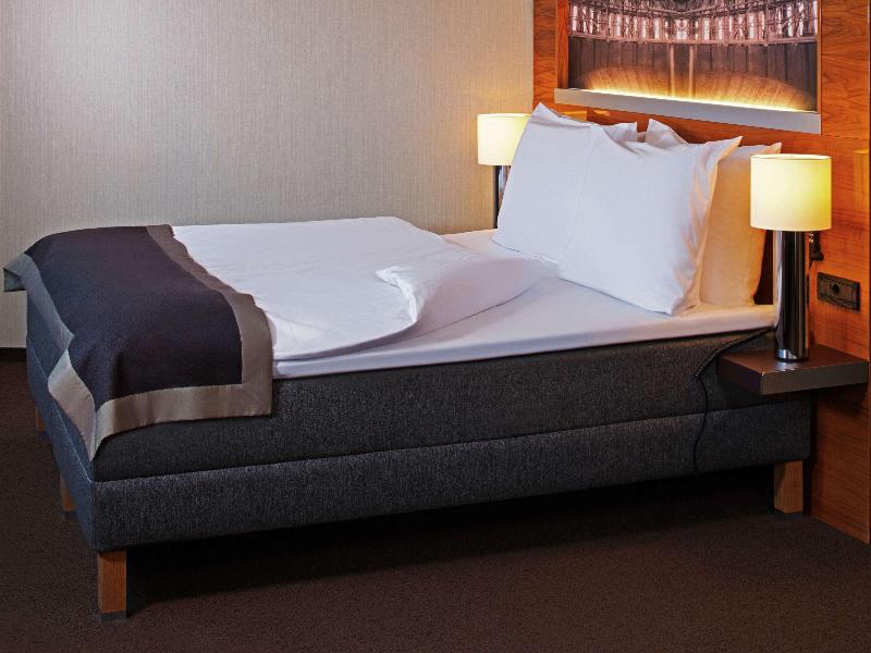 Movenpick Hotel Lausanne - Oda