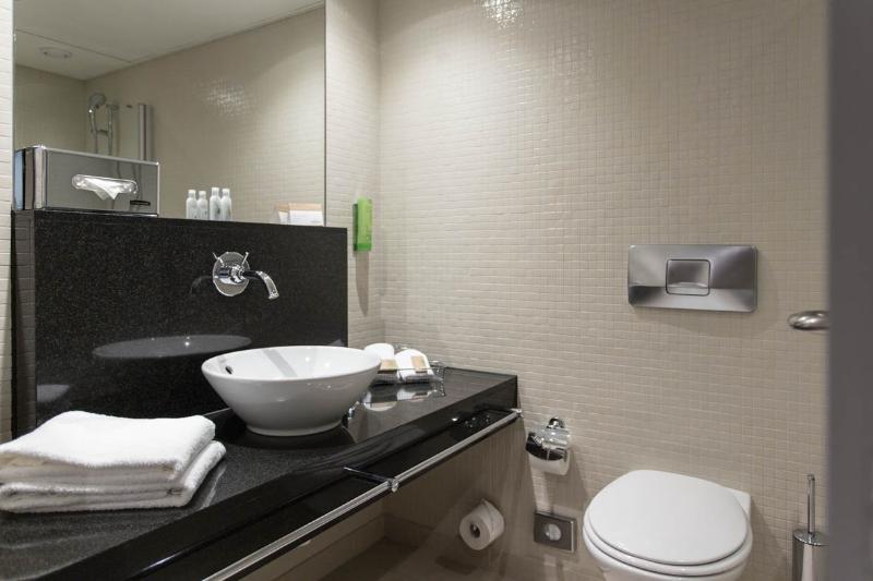 Movenpick Hotel Lausanne - Oda