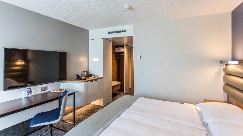 Movenpick Hotel Lausanne - Oda