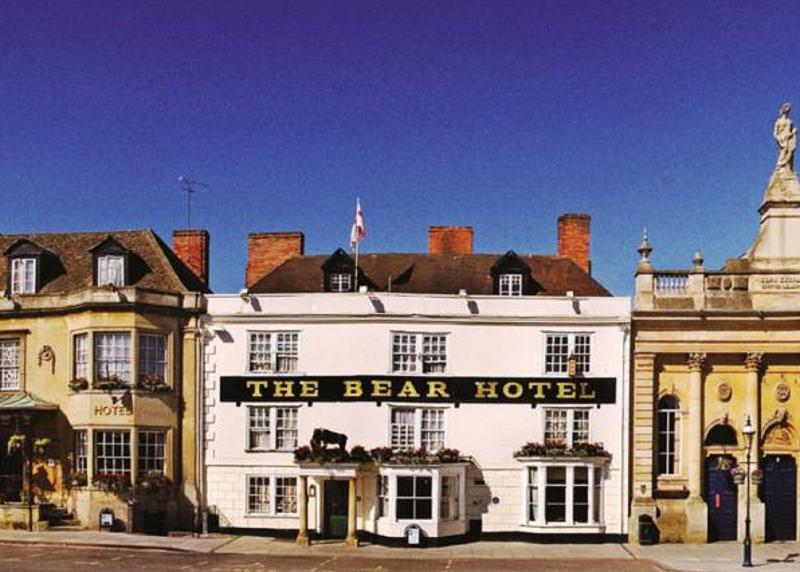The Bear Hotel - Genel