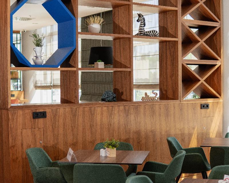 Holiday Inn Belgrade - Genel