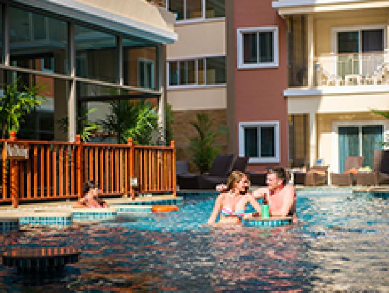 Elite Suites Patong - Havuz