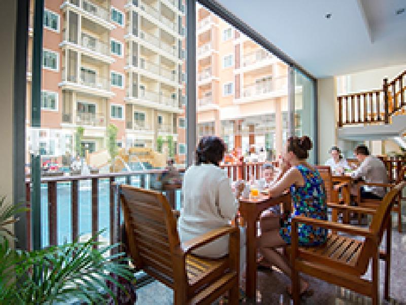 Elite Suites Patong - Restoran