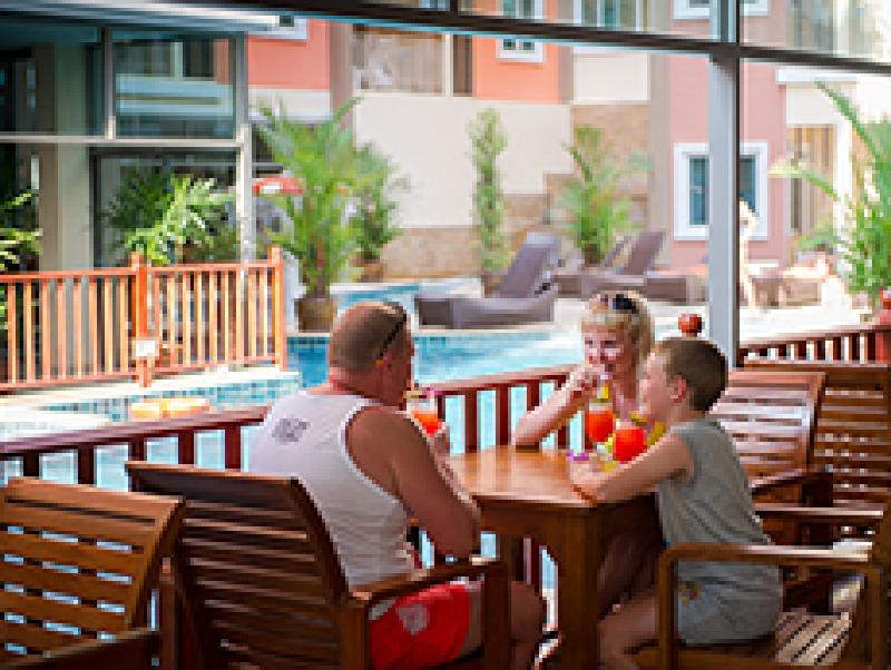 Elite Suites Patong - Restoran