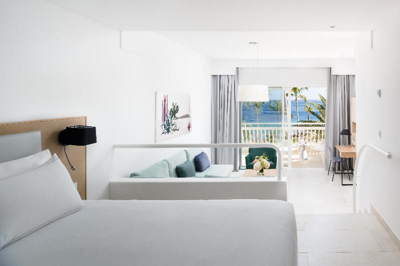 Plus Fariones Suite Hotel - Oda