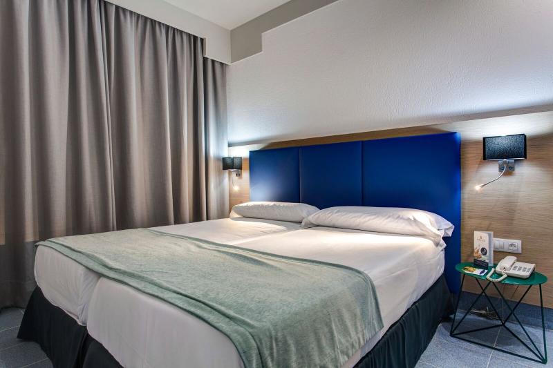 Plus Fariones Suite Hotel - Oda