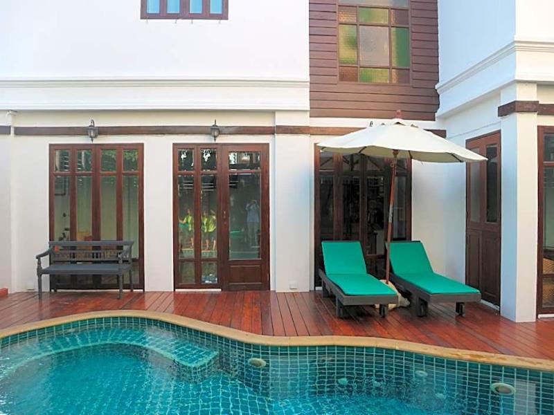 Rich Lanna House - Genel
