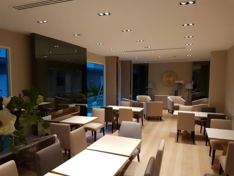 Paeva Luxury Serviced Residence SHA by ZUZU - Restoran