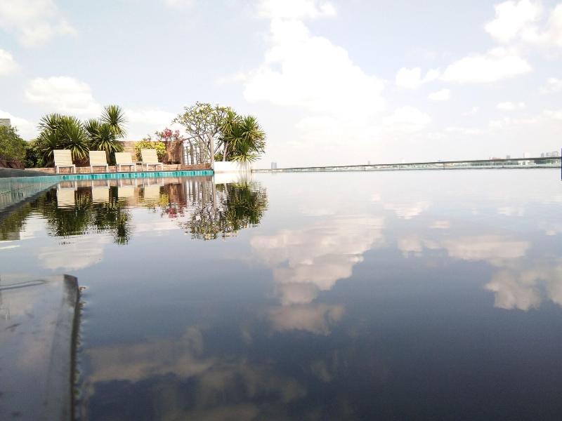 Park Village Rama II Serviced Suites & Residence - Havuz