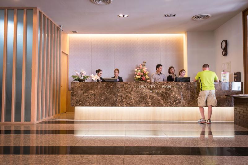 Dynasty Grande Hotel - Lobi