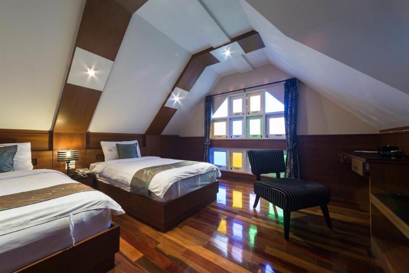 The Twenty Lodge - Genel