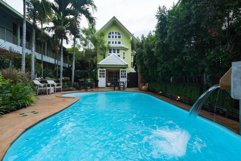 The Twenty Lodge - Genel