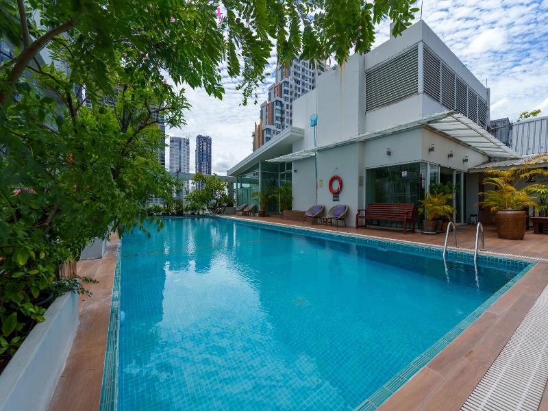 Sabai Sathorn Service Apartment - Havuz