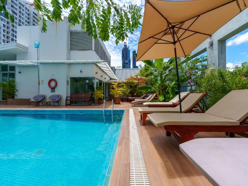 Sabai Sathorn Service Apartment - Havuz