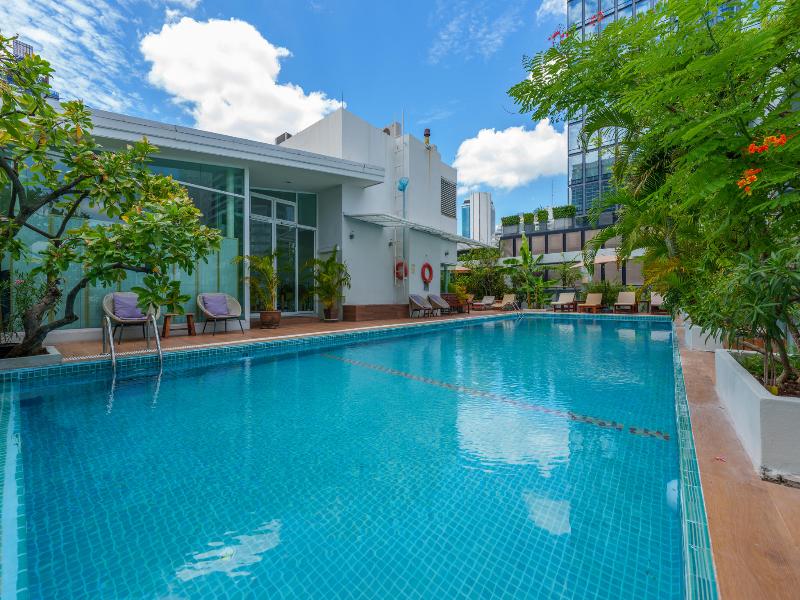 Sabai Sathorn Service Apartment - Havuz