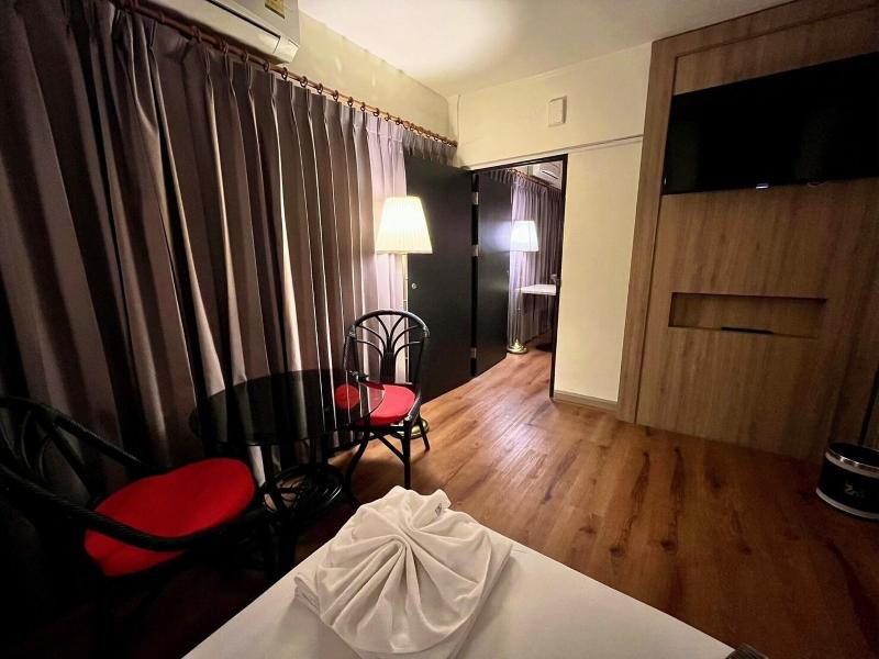 Nak Nakara Hotel - Oda