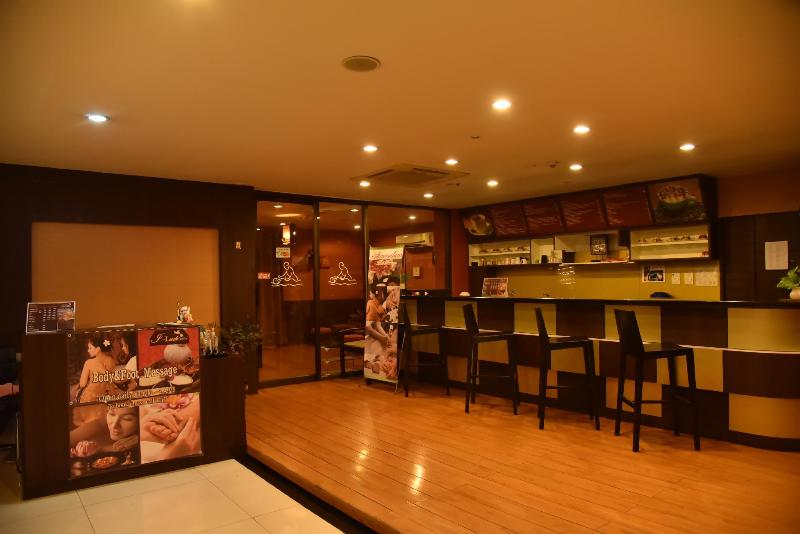 Boss Suites Nana - Lobi