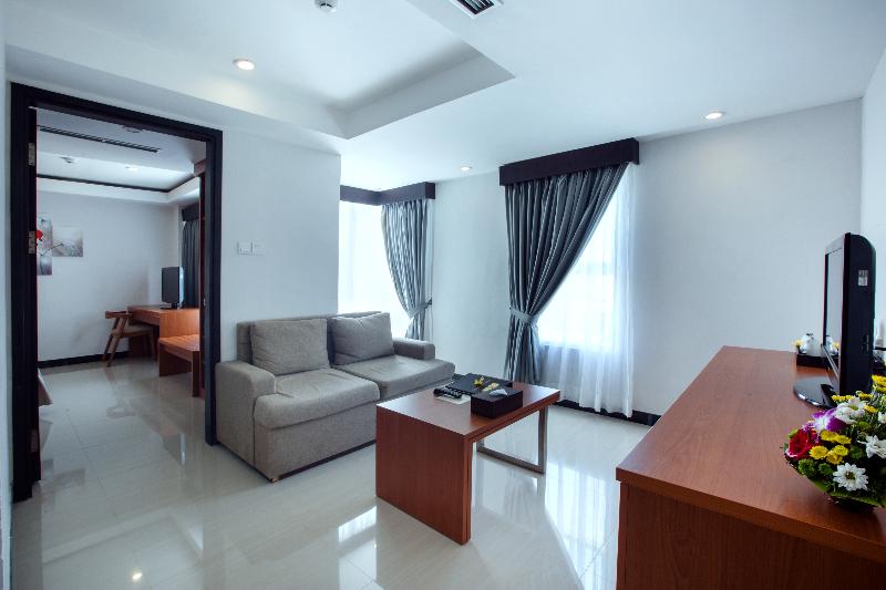Royal Singosari Kuta - Oda