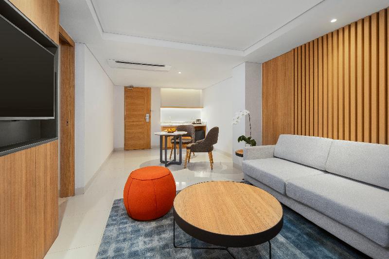 Holiday Inn Express Bali Sunset Road - Oda