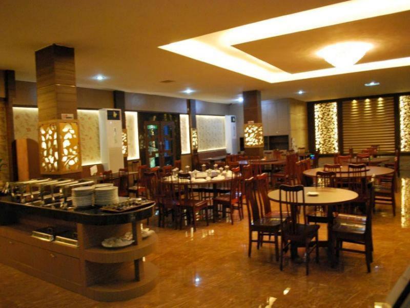 Pelangi Hotel - Restoran
