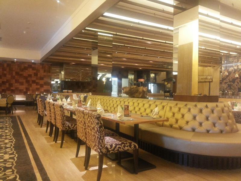 Tentrem Yogyakarta - Bar