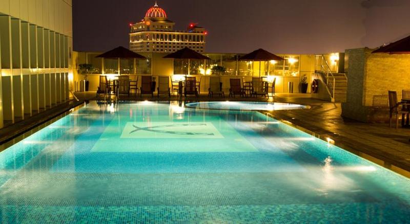 Ivory Grand Hotel Apartments - Havuz