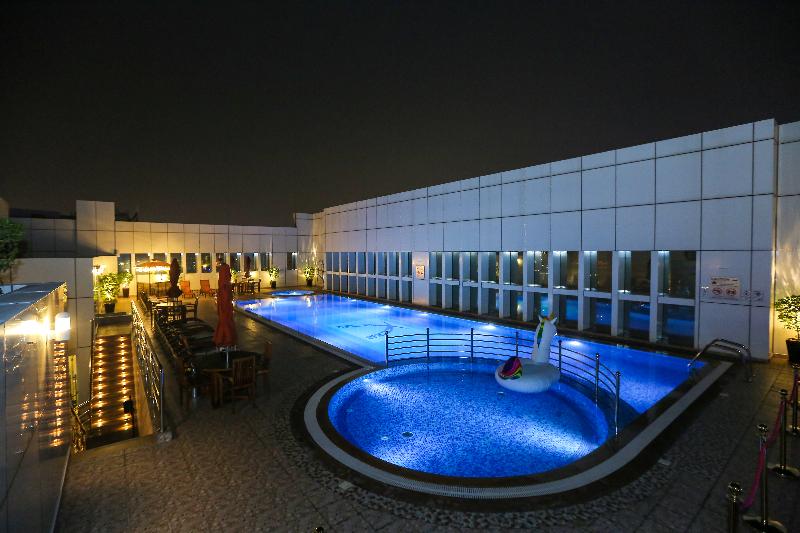 Ivory Grand Hotel Apartments - Havuz