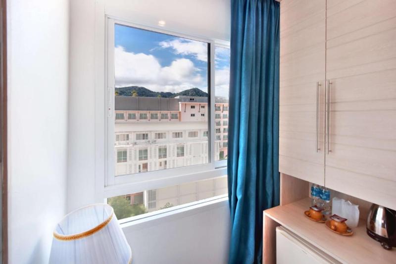 Mirage Express Patong Phuket Hotel - Oda