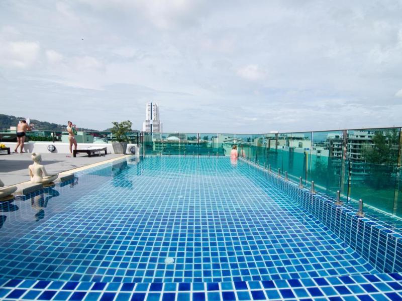Mirage Express Patong Phuket Hotel - Plaj