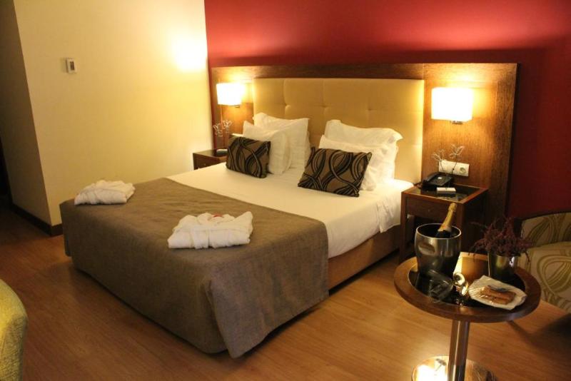 Palace Hotel & Spa Termas de Sao Tiago - Oda