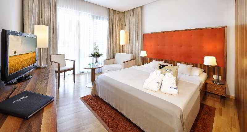 Therme Laa - Hotel & Silent Spa fotoÄŸrafÄ±