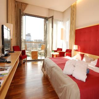 Therme Laa - Hotel & Silent Spa fotoÄŸrafÄ±