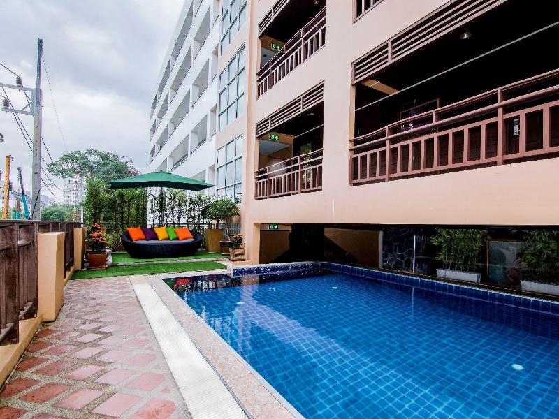 Seaside Jomtien Beach Resort - Havuz