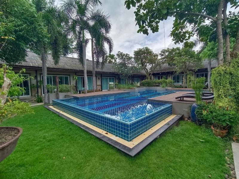 Nirundorn Resort - Havuz