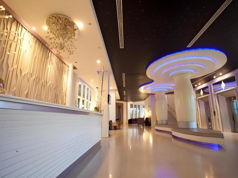 Prajaktra Design Hotel - Lobi