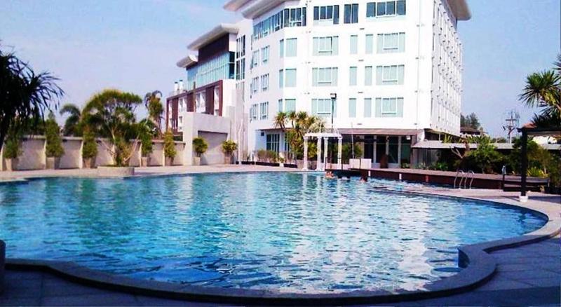 Prajaktra Design Hotel - Havuz