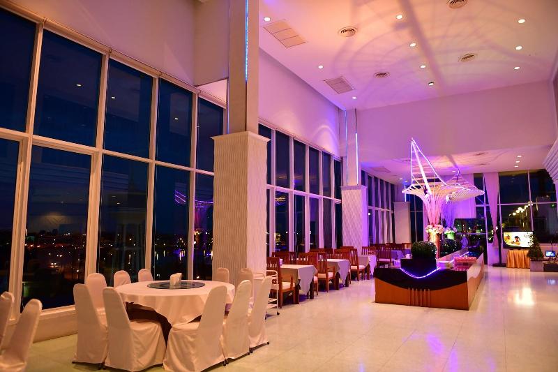 Prajaktra Design Hotel - Restoran