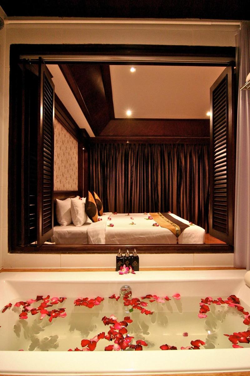 Rayaburi Hotel Patong - Oda