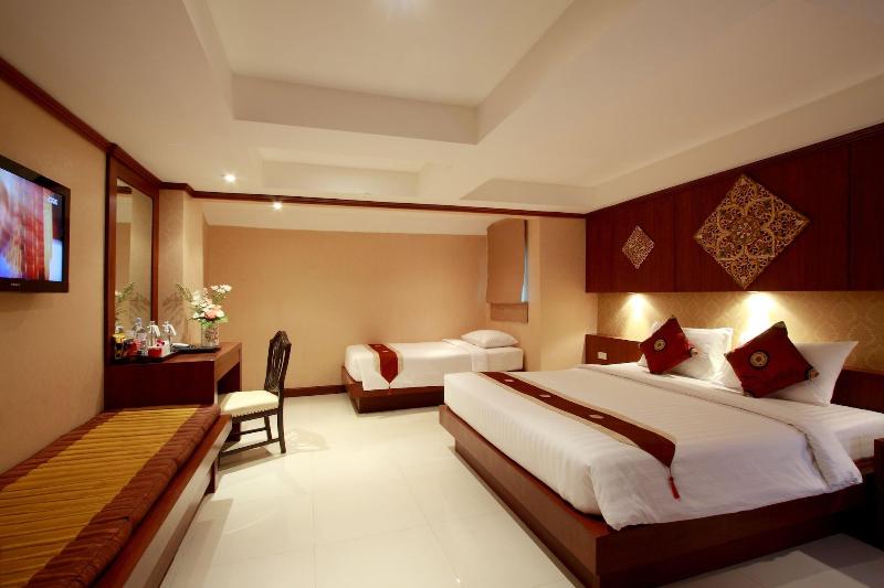 Rayaburi Hotel Patong - Oda