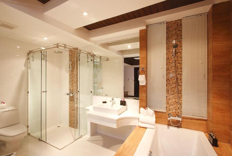 Rayaburi Hotel Patong - Oda