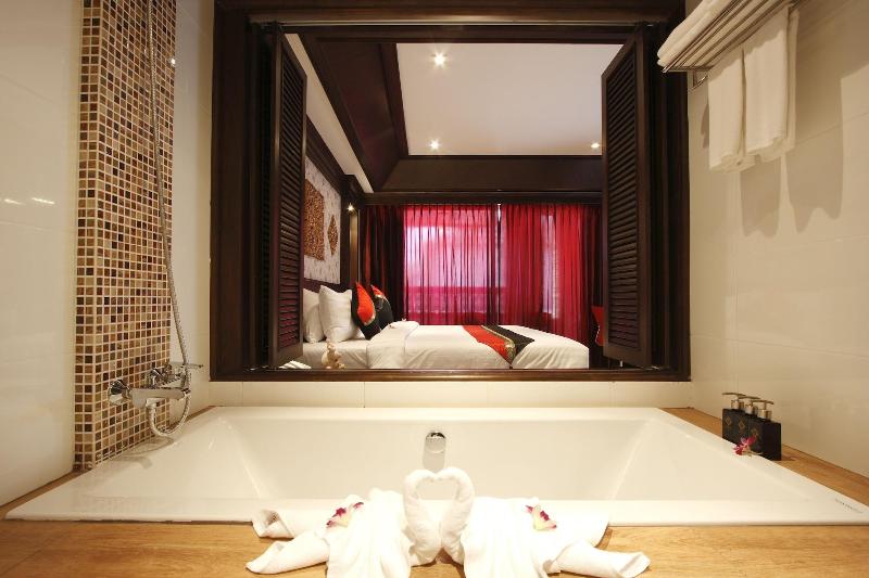 Rayaburi Hotel Patong - Oda