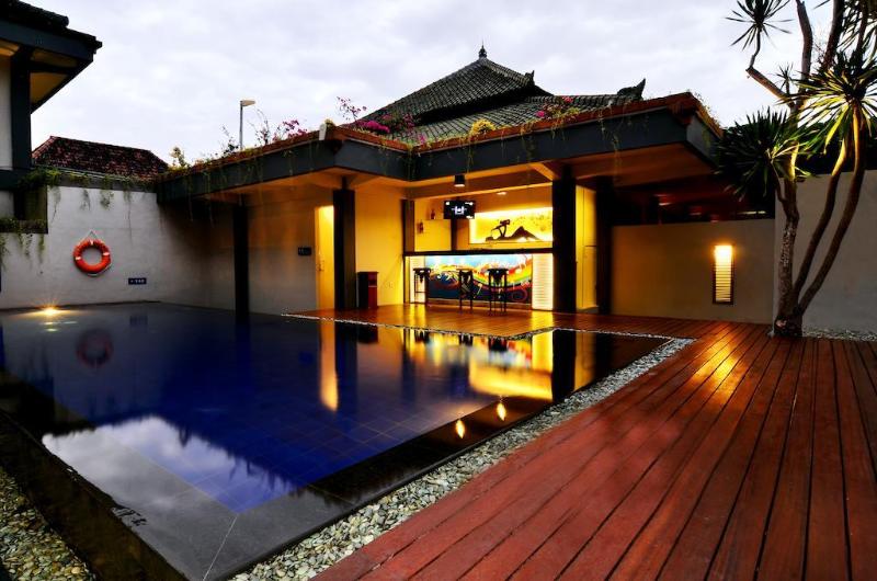 The Yani Hotel Bali by ZUZU - Genel