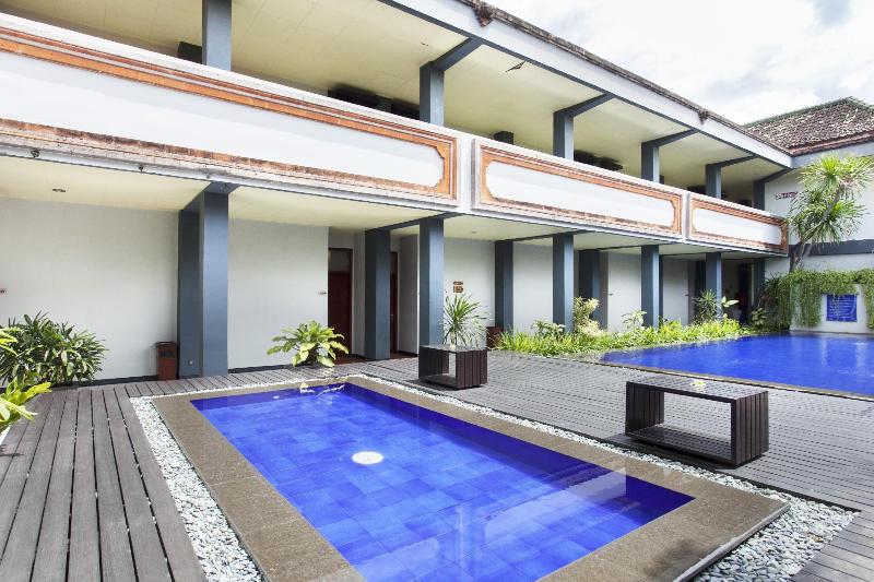 The Yani Hotel Bali by ZUZU - Havuz